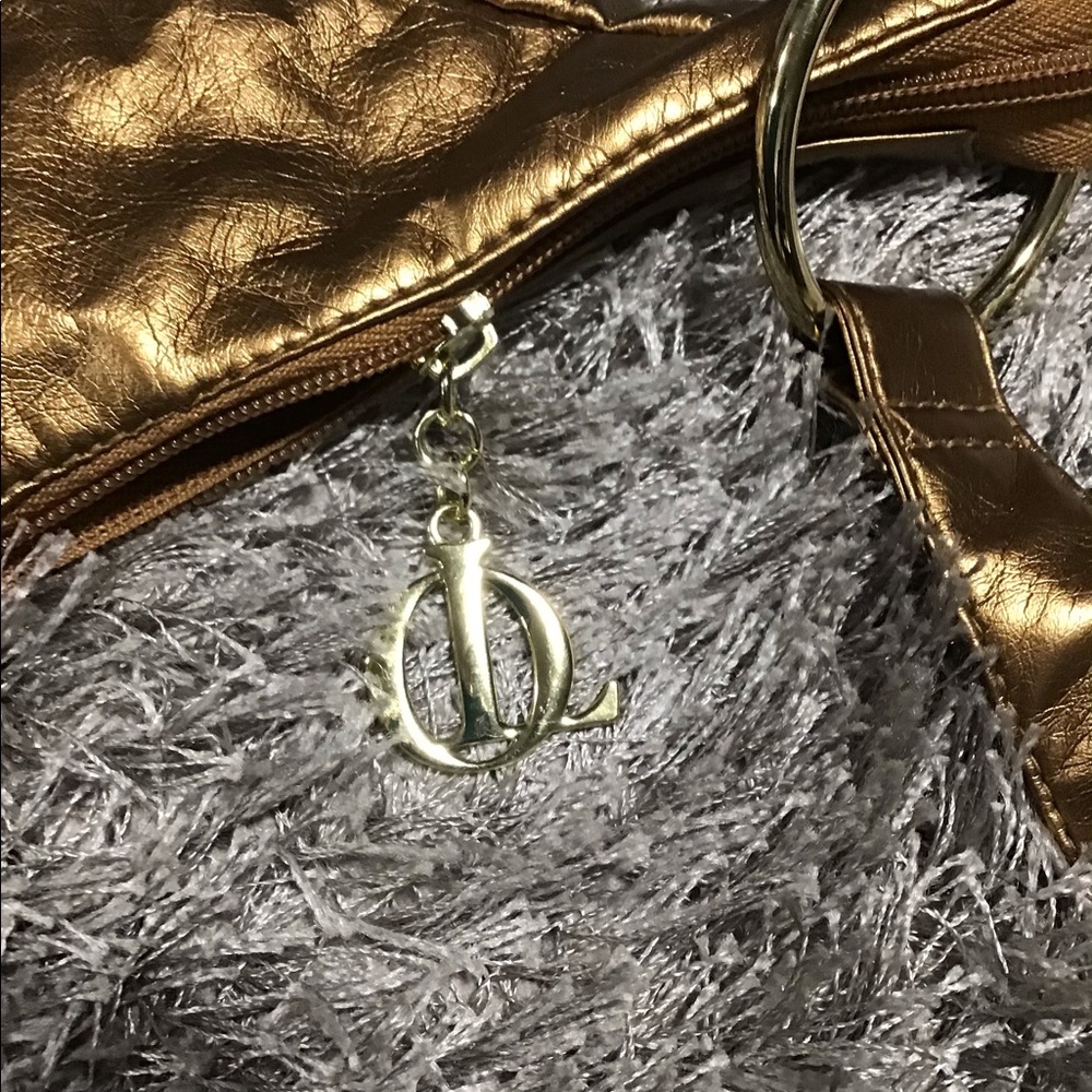 Purse - Picture 2 of 5